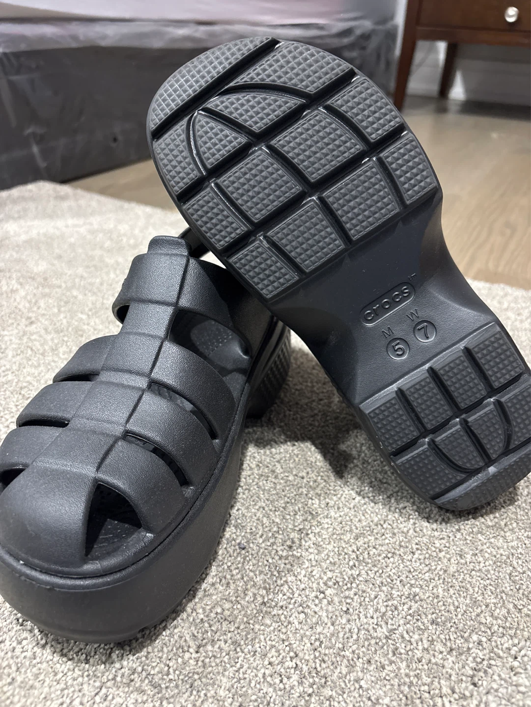 Crocs Black Platform Sandals - photo 2