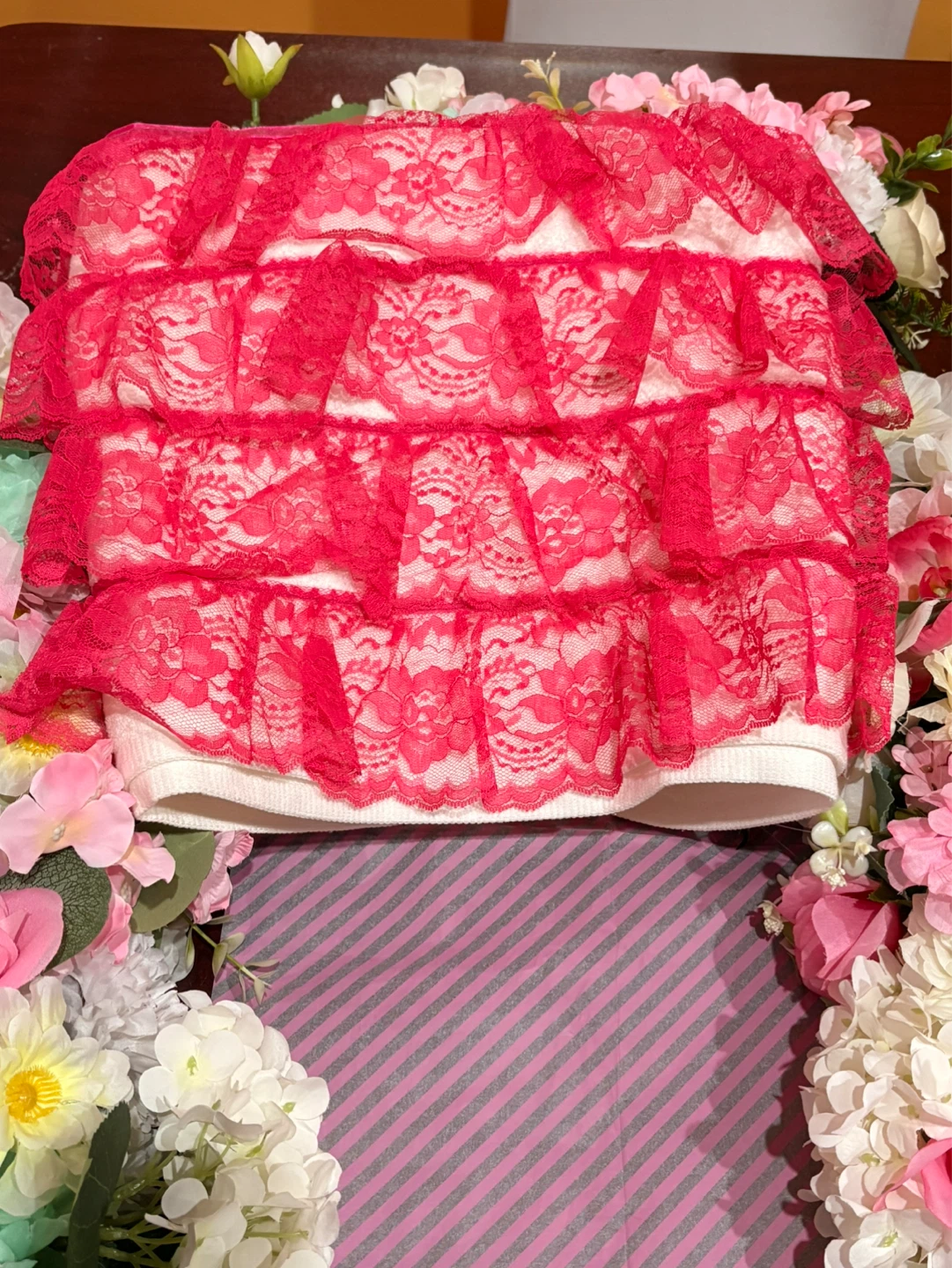 Pink Lace Trimmed Bath Towels Set