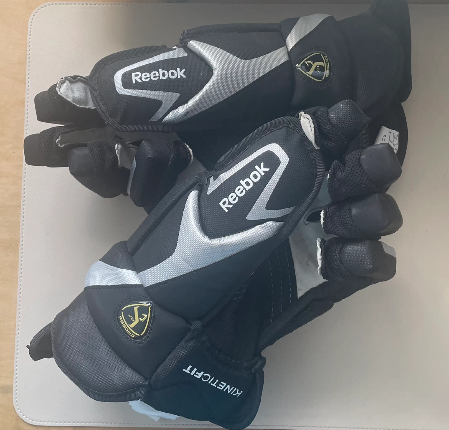 Reebok Hockey Gloves - Size 15"