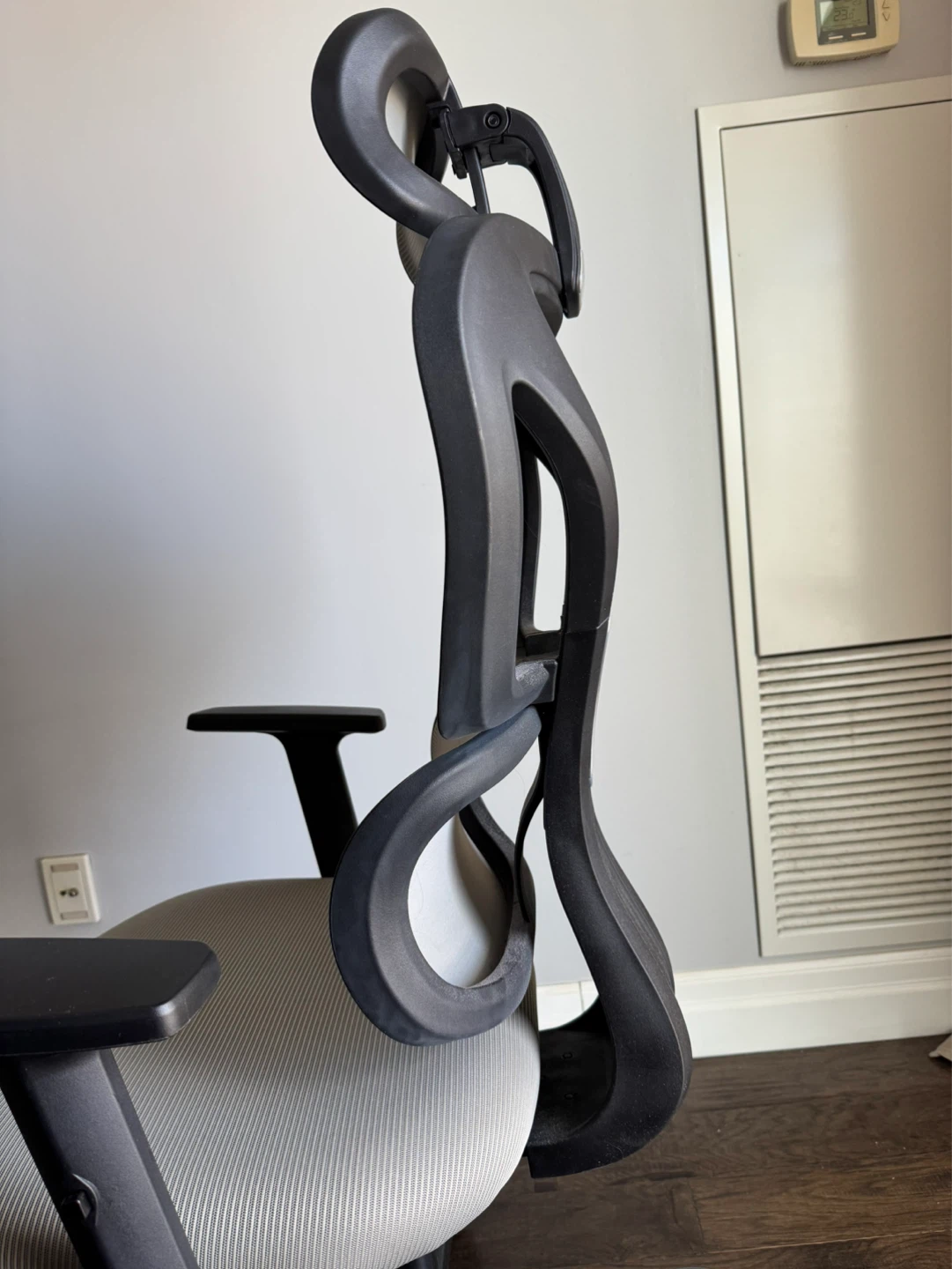 SYTAS Ergonomic Mesh Office Chair with Headrest - photo 3