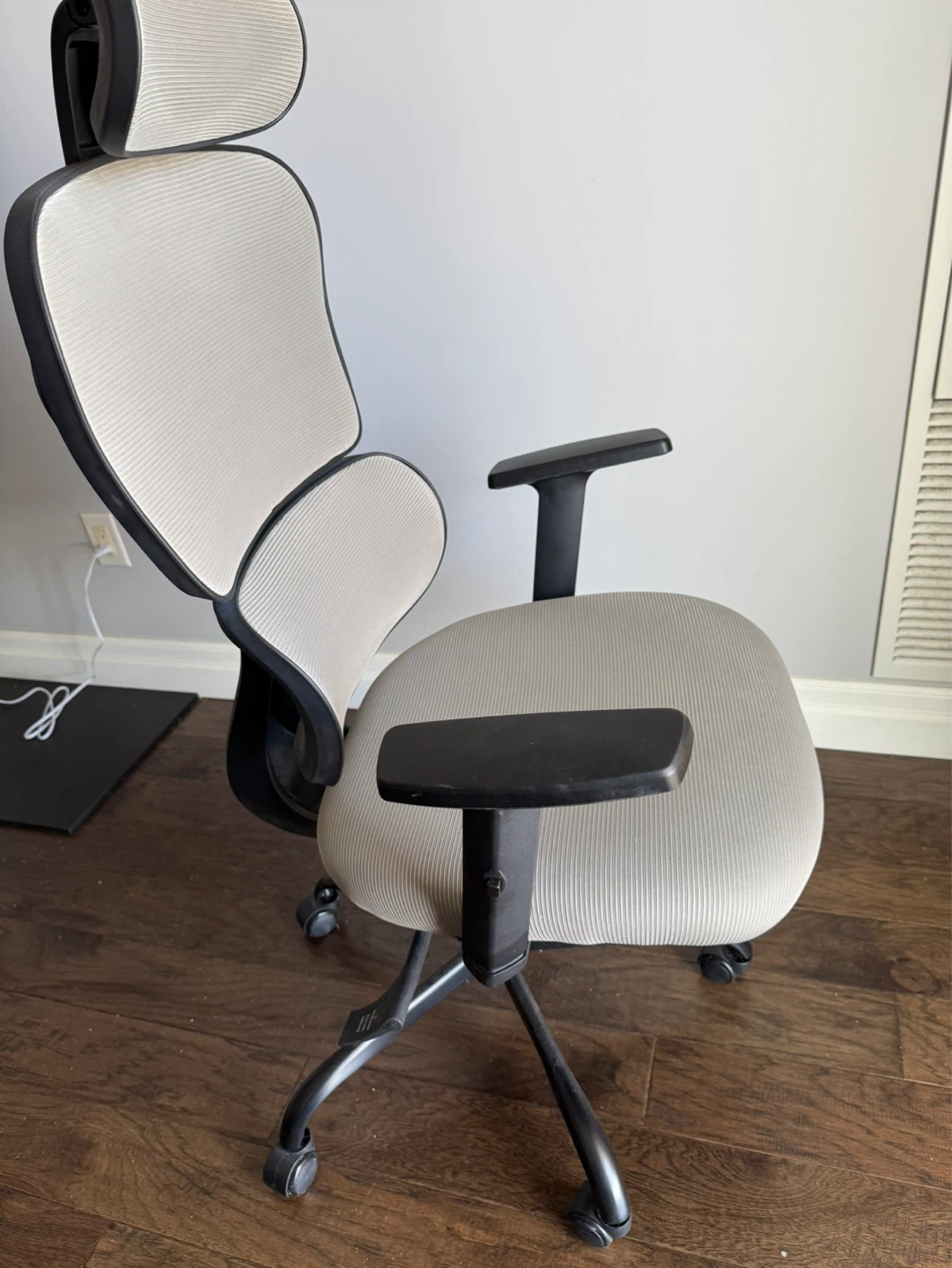 SYTAS Ergonomic Mesh Office Chair with Headrest - photo 2