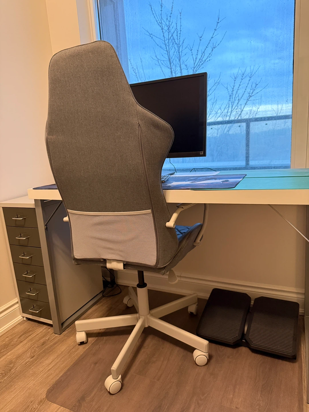 Gaming Chair Table and Foot Rest - photo 3