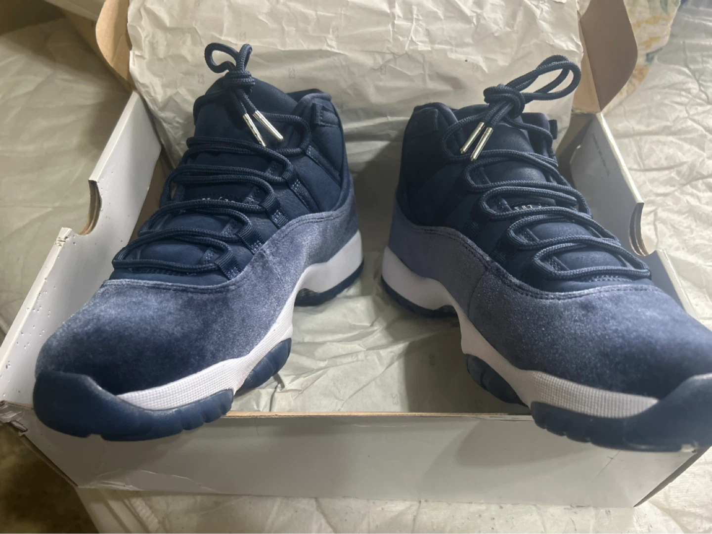 Air Jordan 11 Retro WMNS Midnight Navy Velvet - photo 5