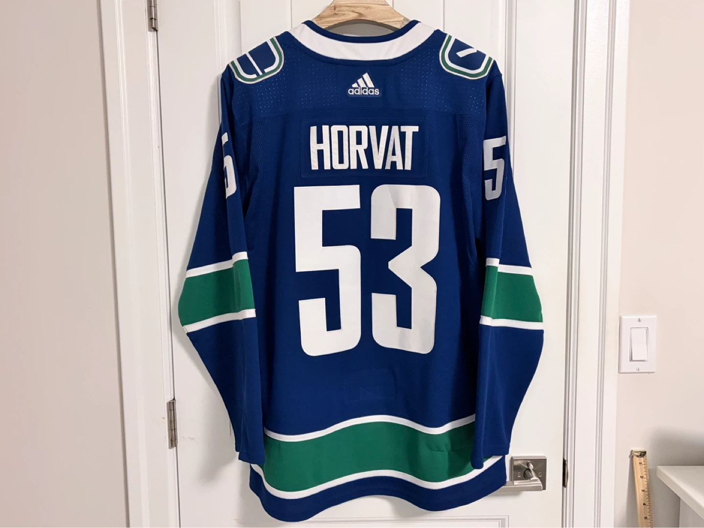 Authentic Adidas Vancouver Canucks Bo Horvat Jersey 56 2XL XXL