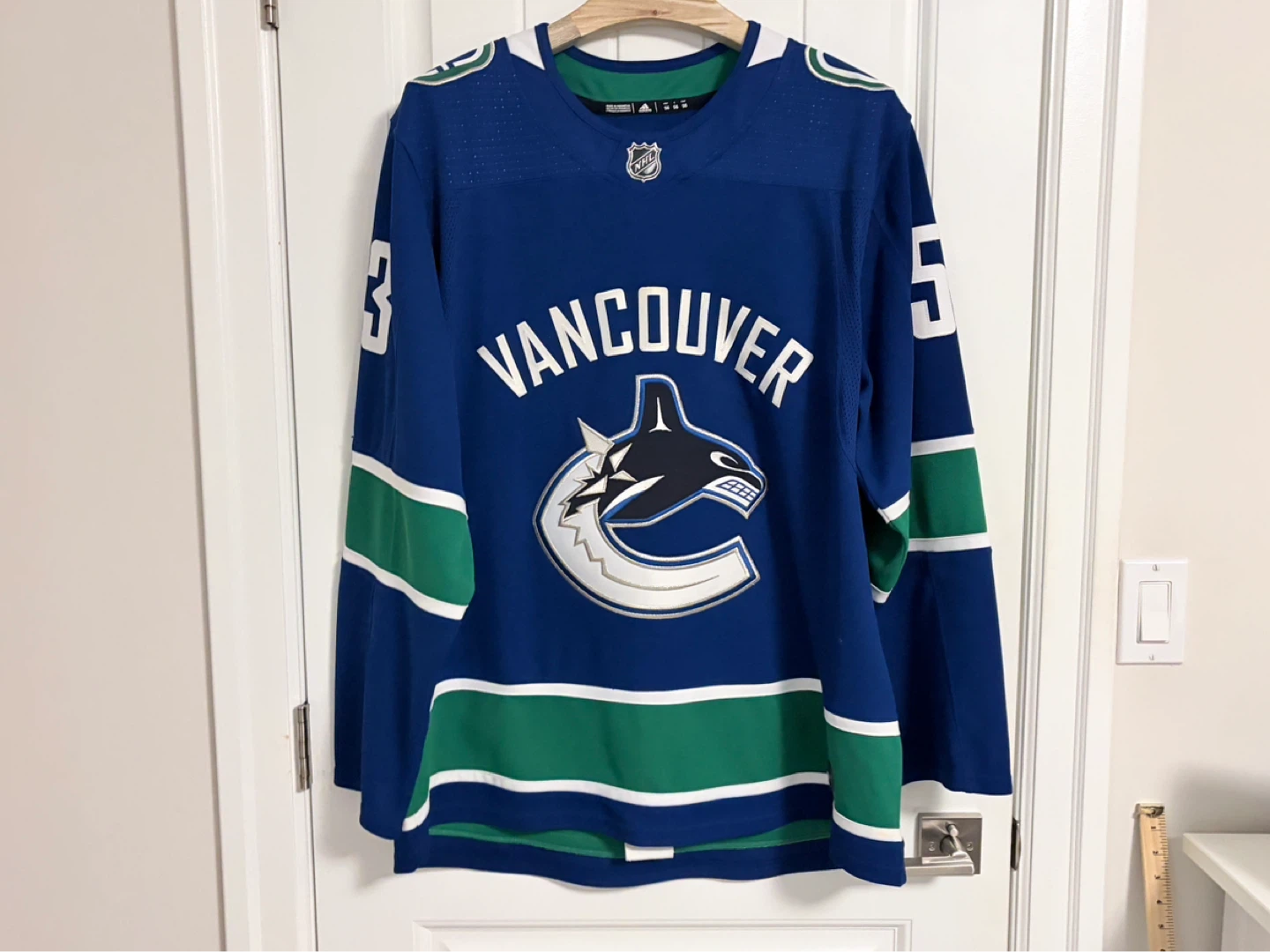 Authentic Adidas Vancouver Canucks Bo Horvat Jersey 56 2XL XXL - photo 4