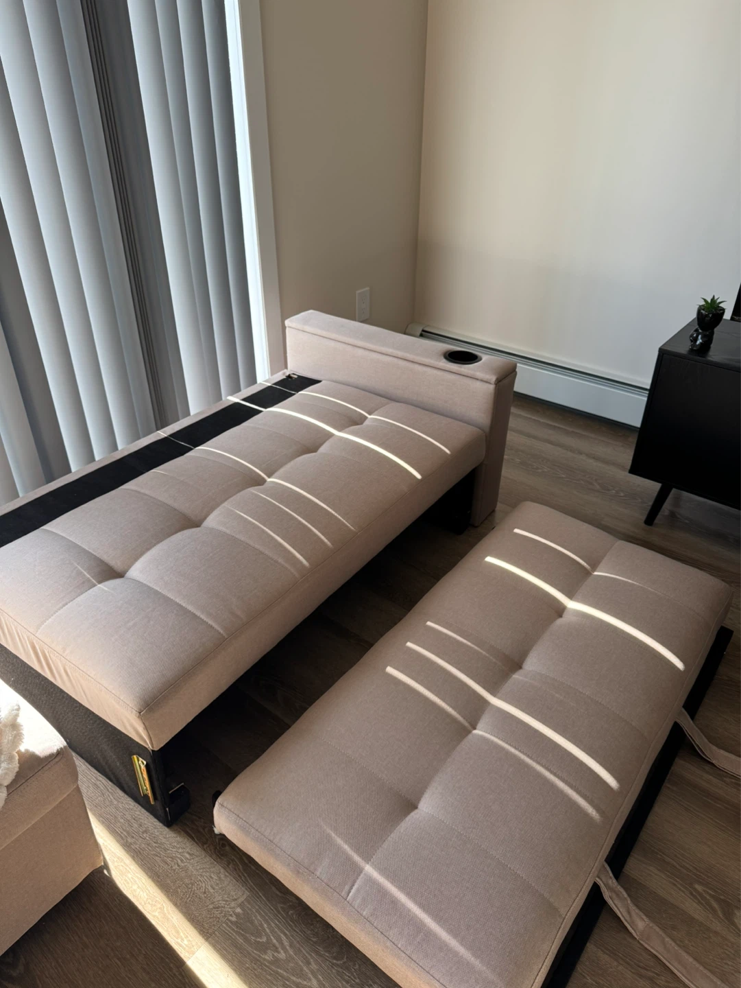 Beige sofa with Cupholder - photo 2