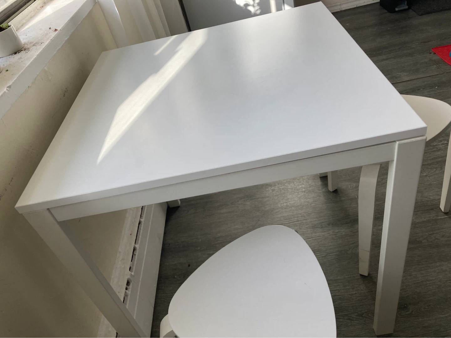 White Dining Table - photo 2