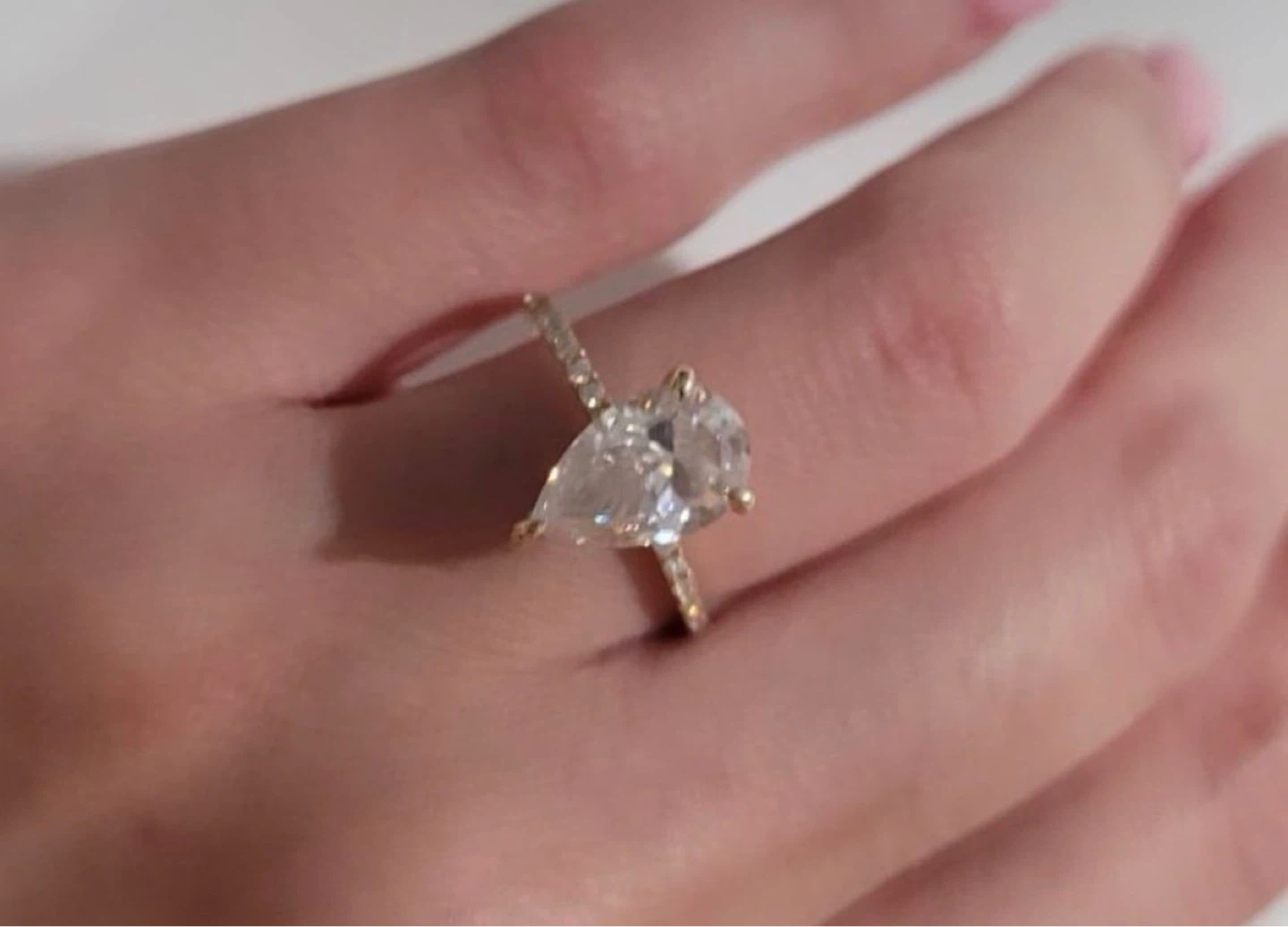 big sale* 3CT Pear Cut Moissanite Solid Gold Engagement - photo 2