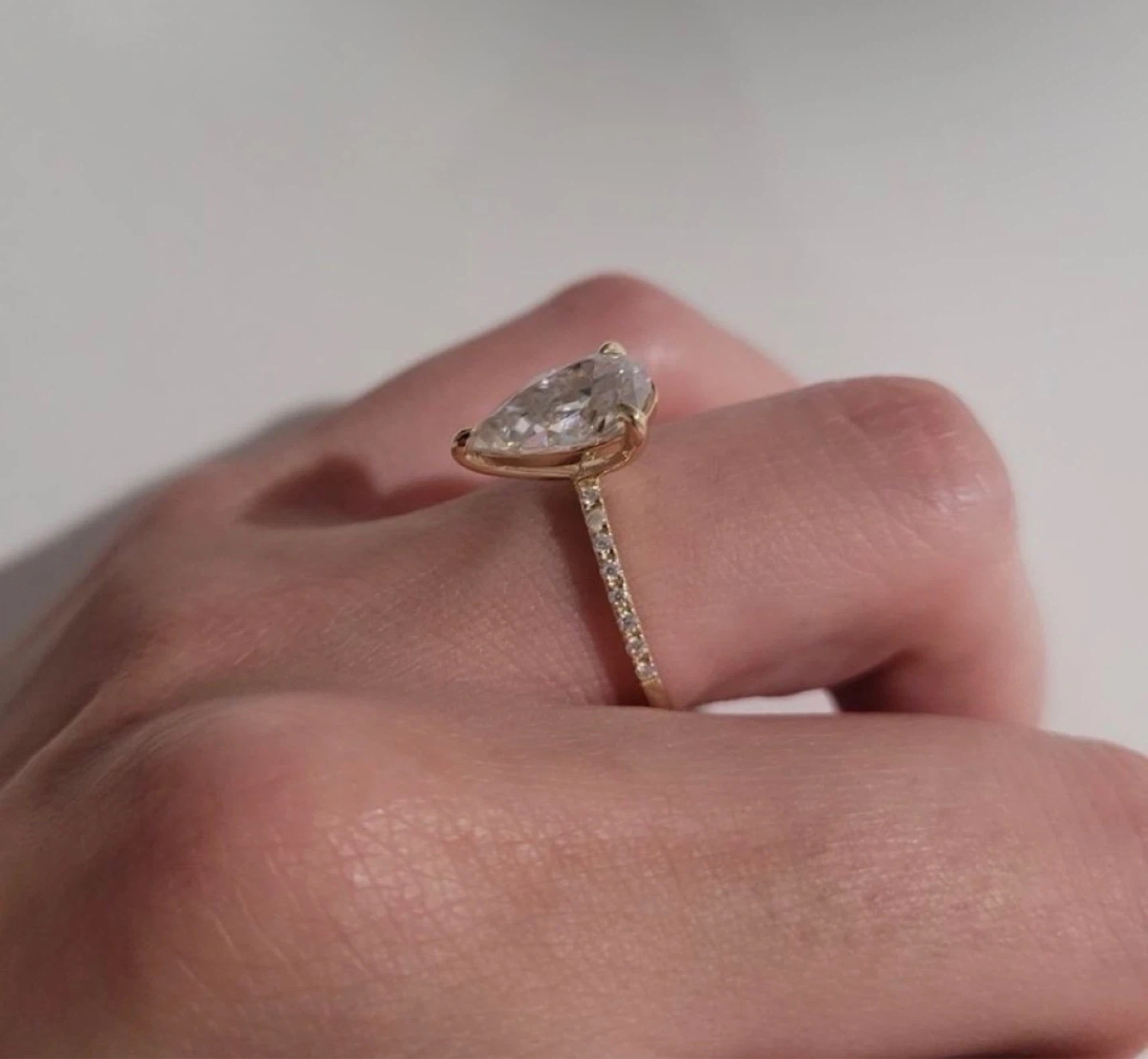 big sale* 3CT Pear Cut Moissanite Solid Gold Engagement - photo 3