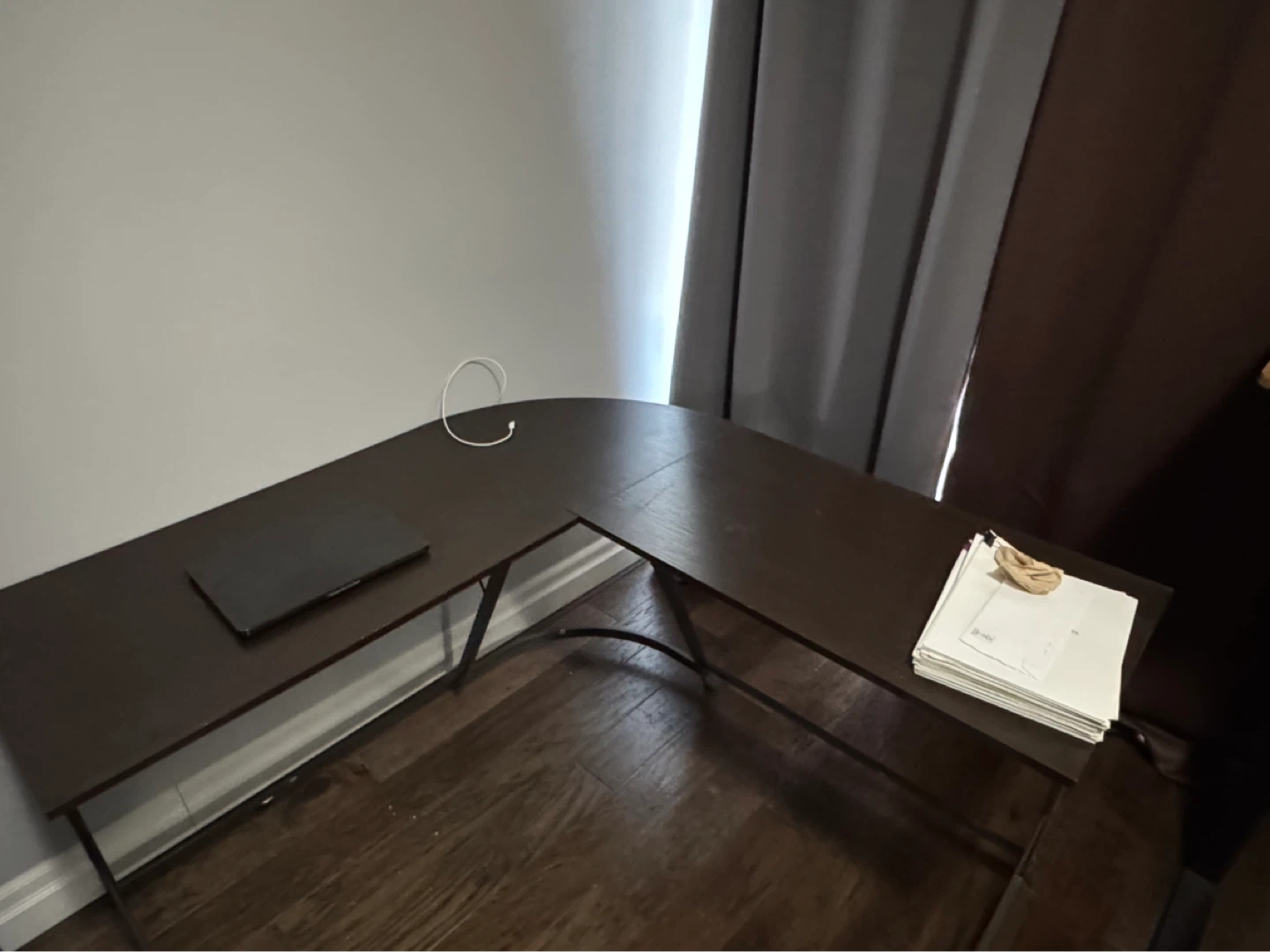 L-Shaped Corner Desk *Good Condition* - photo 2