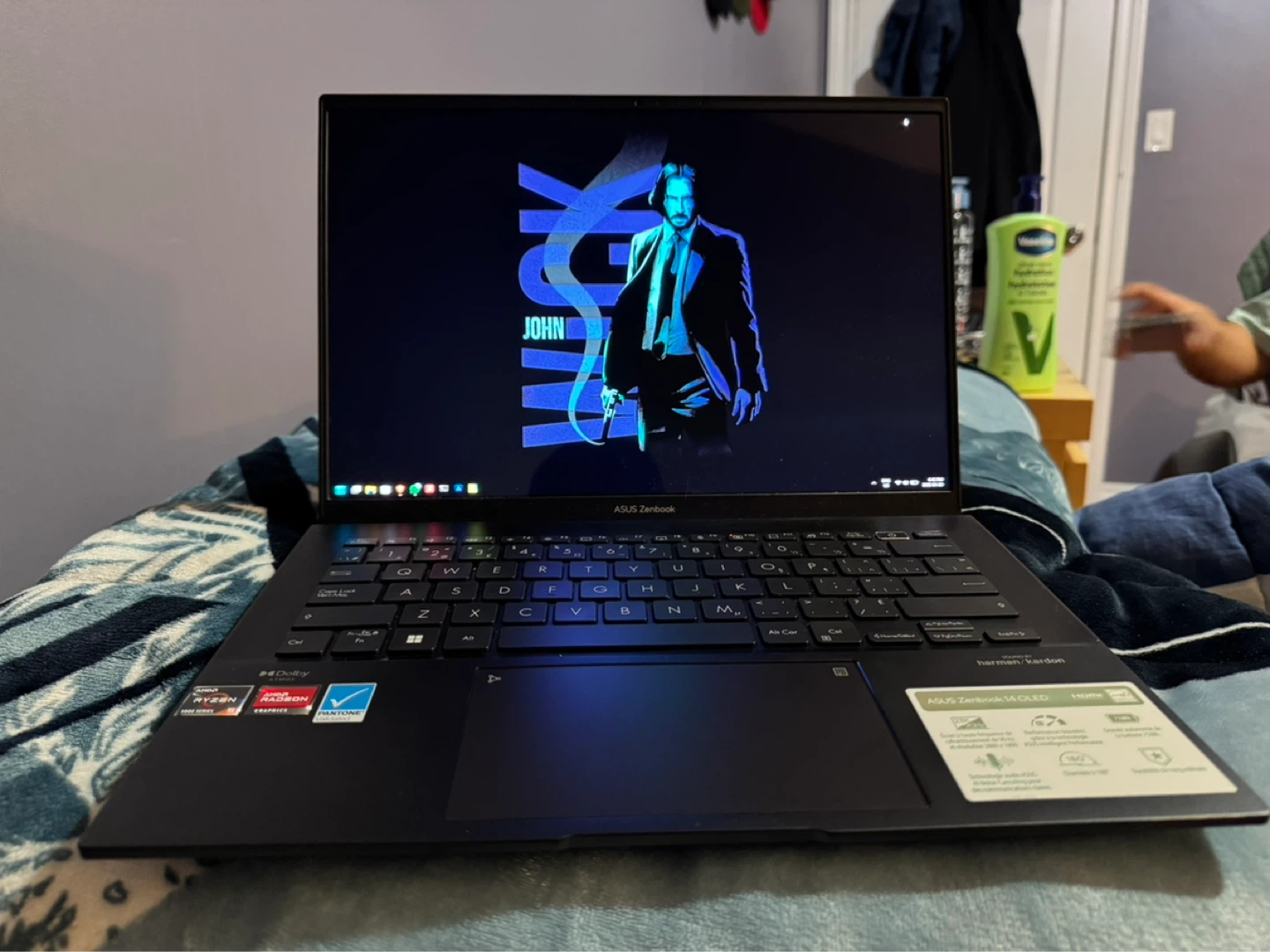 ASUS Zenbook 14 Laptop