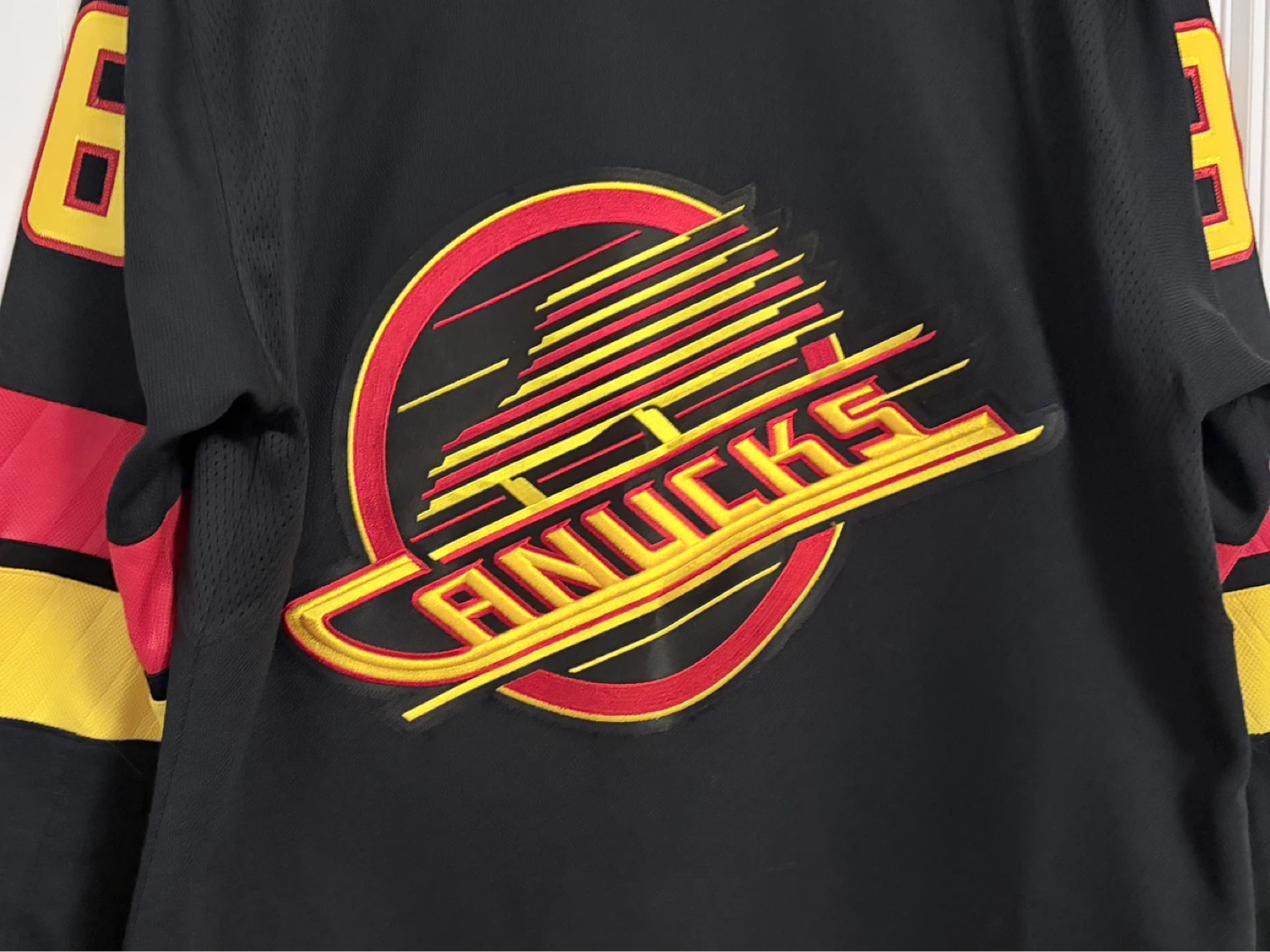 Authentic Adidas Canucks Kuzmenko Black Skate Jersey 46 - photo 5