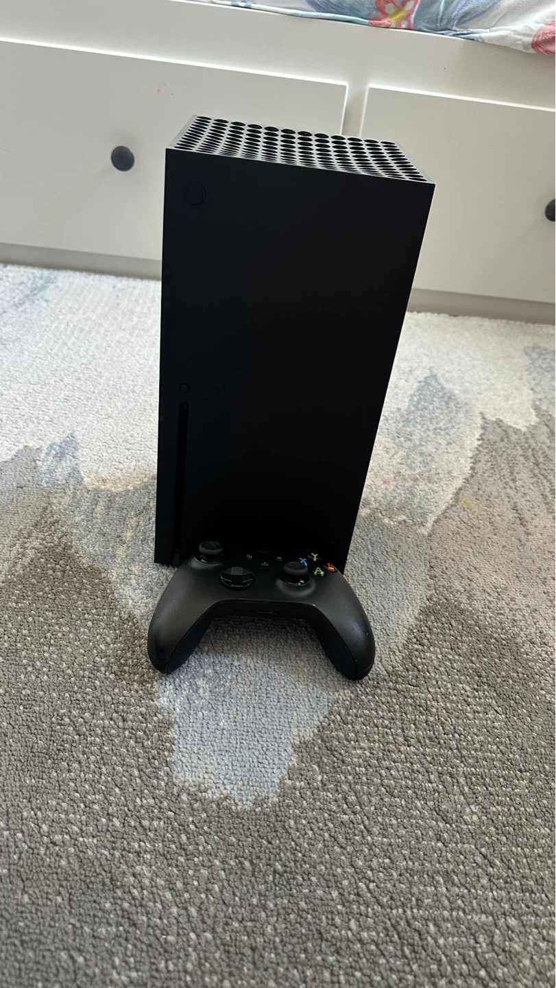 Xbox series x (READ DESCRIPTION)