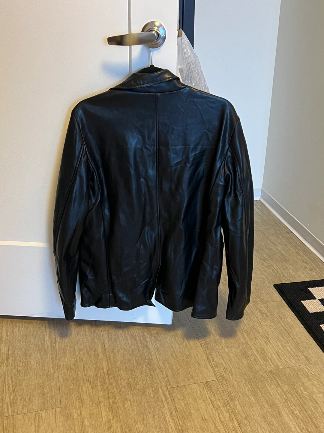 Urban Outfitters Black Faux Leather Blazer Jacket Size S-P - photo 3