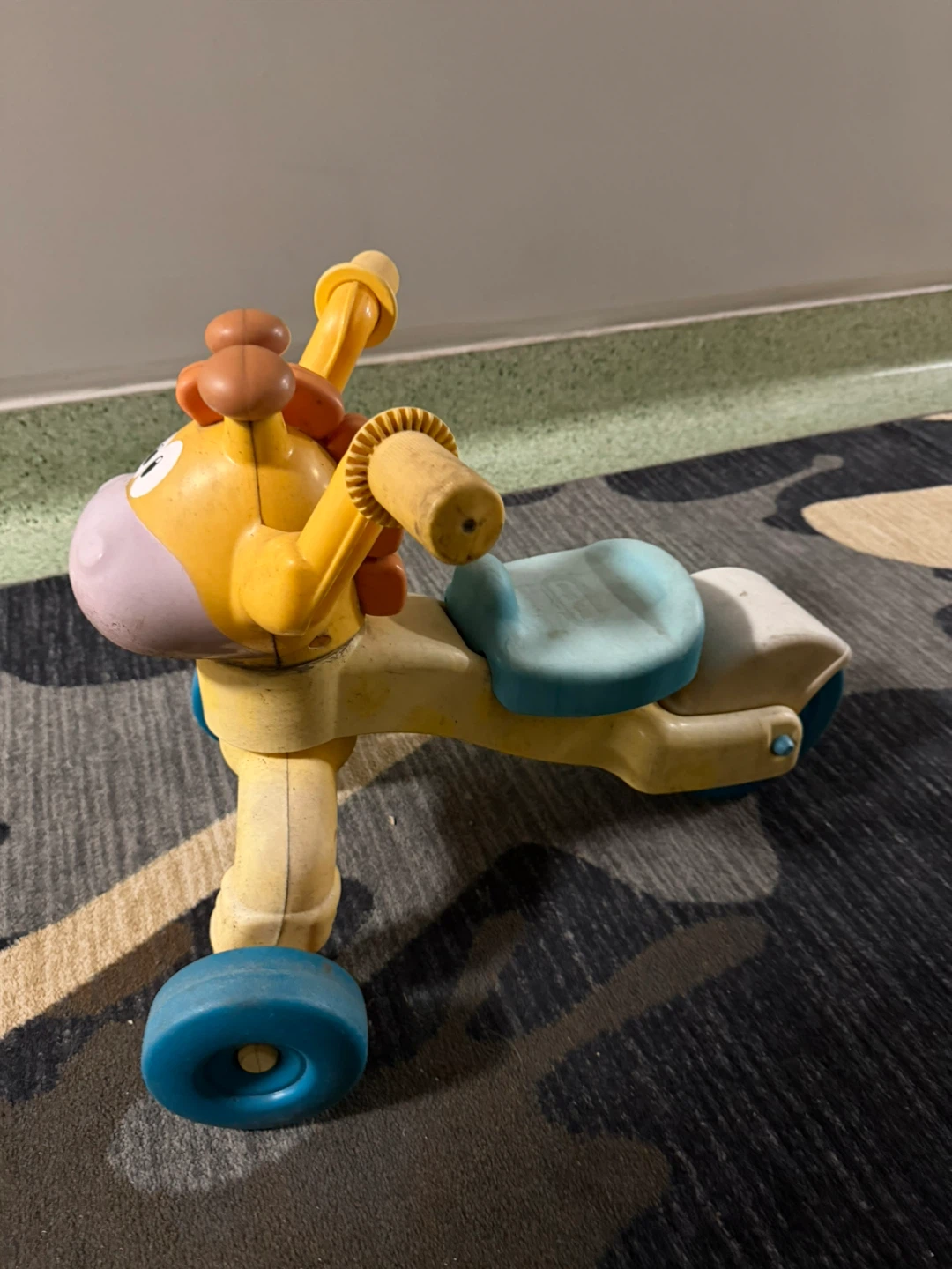 Little Tikes Giraffe Ride-On Trike / Toddler Push Toy - photo 2