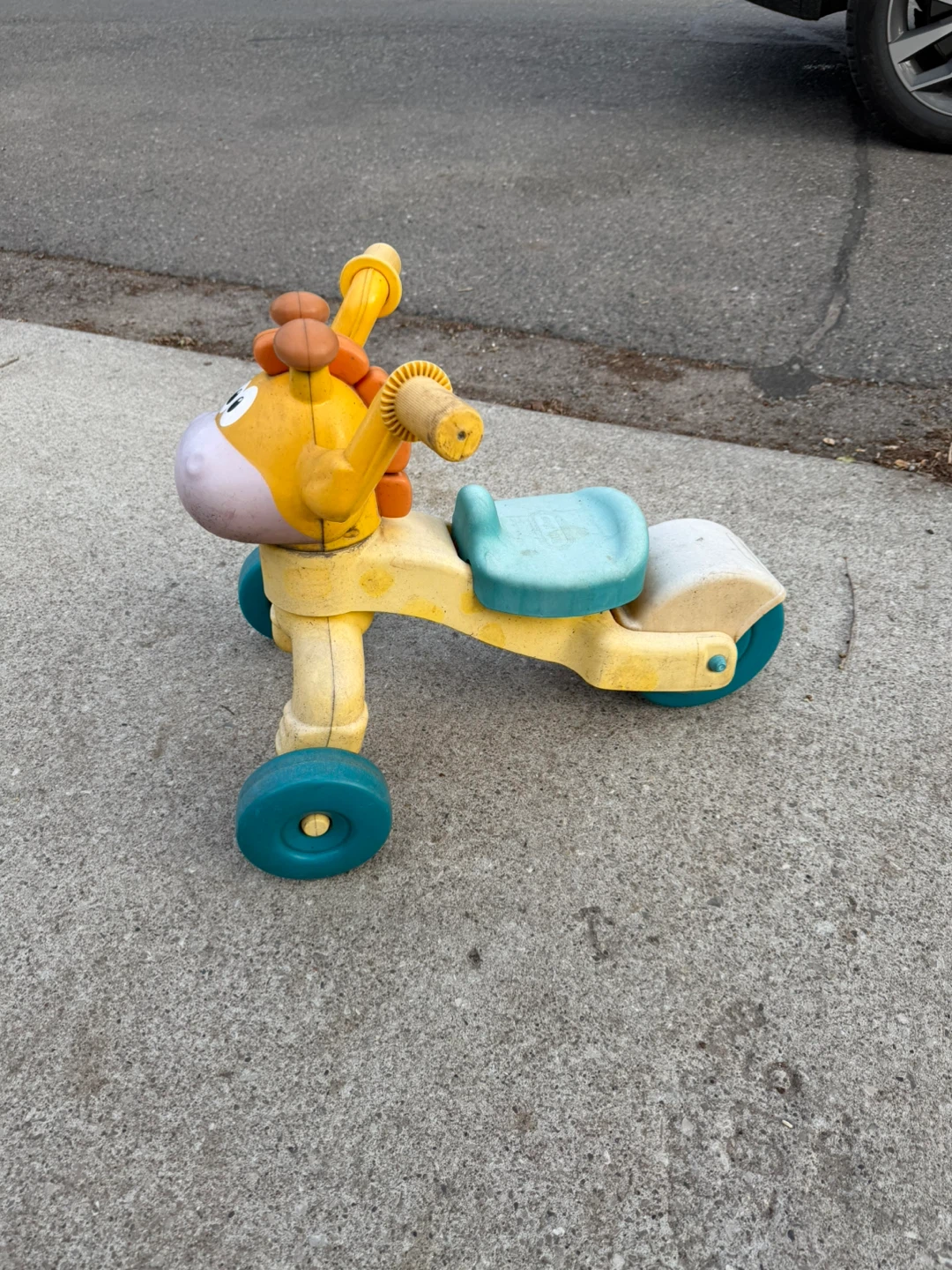 Little Tikes Giraffe Ride-On Trike / Toddler Push Toy - photo 4