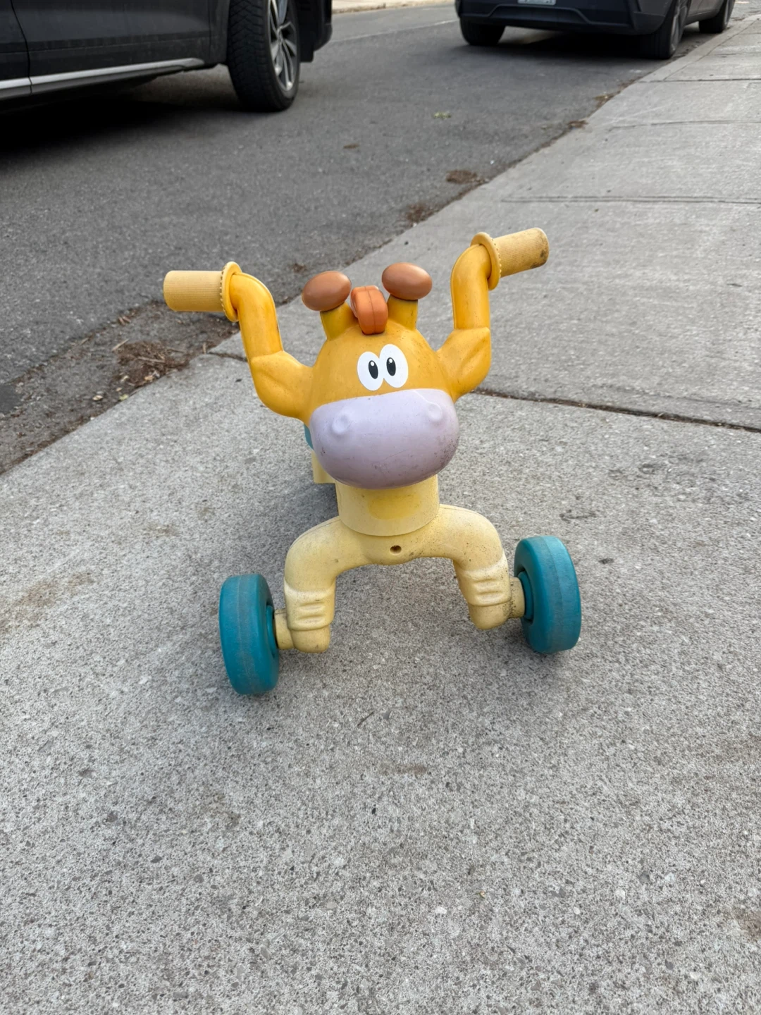 Little Tikes Giraffe Ride-On Trike / Toddler Push Toy - photo 3