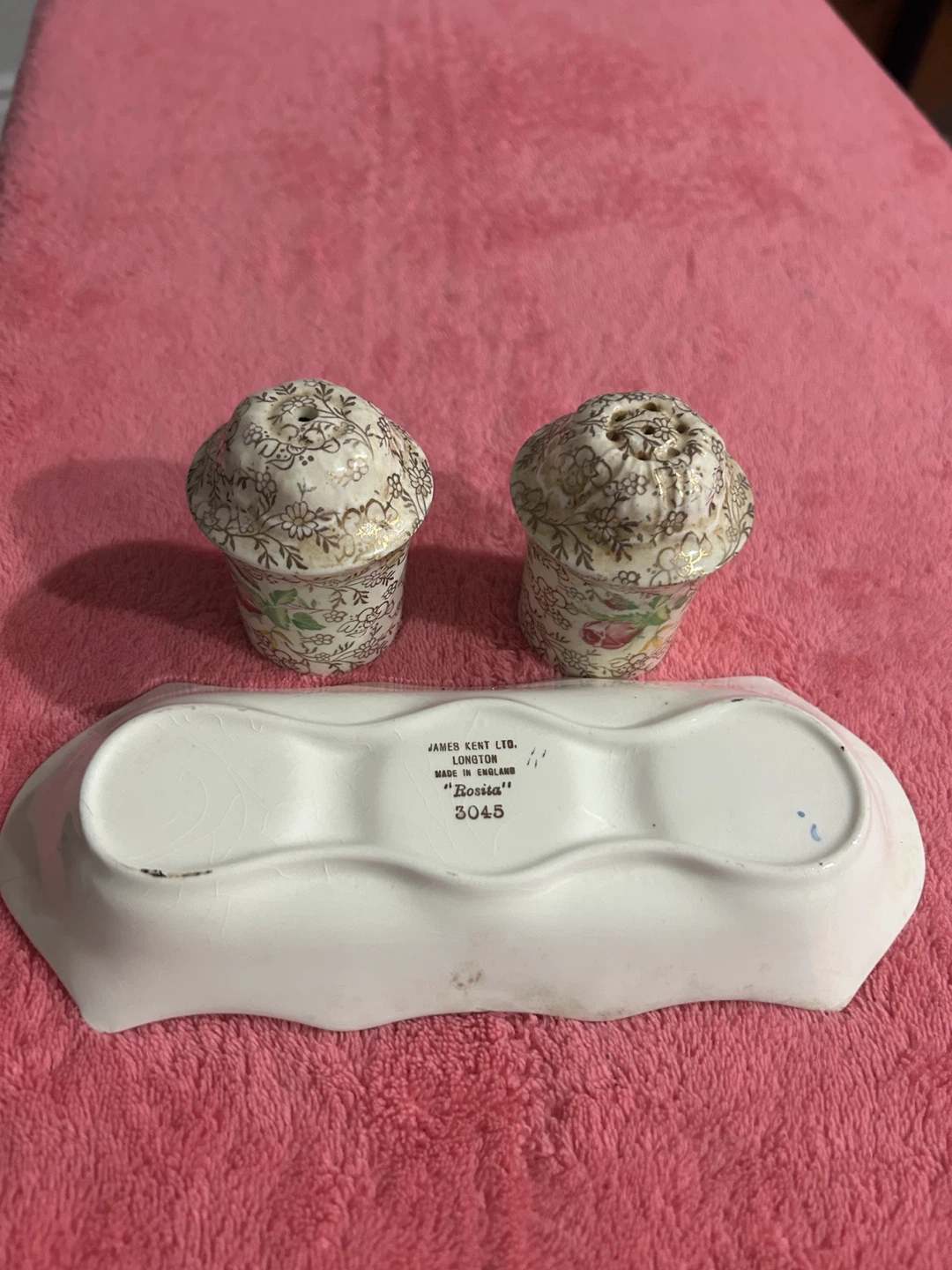 James Kent Ltd. Rosita Salt and Pepper Shakers with Tray - photo 2