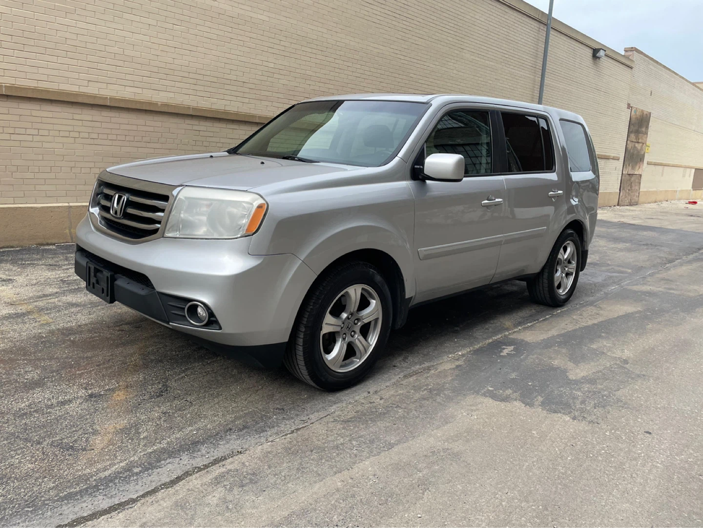 2013 Silver Honda Pilot SUV con 192 mil millas
