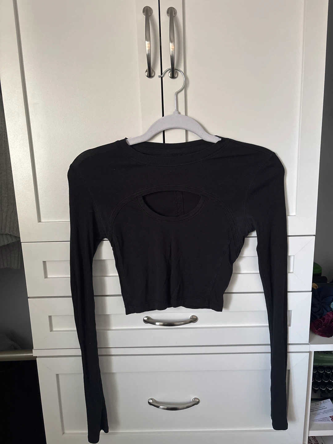 Lululemon Black Long Sleeve Cutout Crop Top