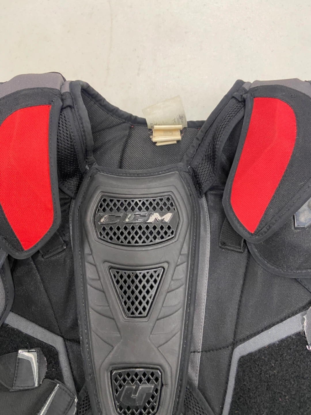 CCM Hockey Chest Protector - photo 2