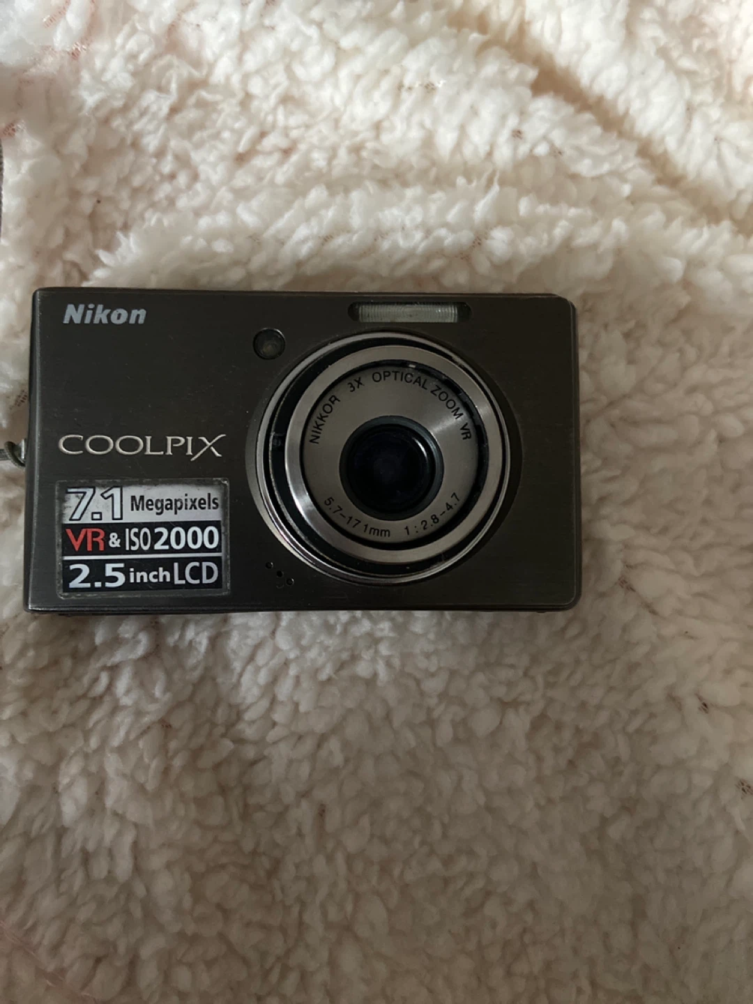 Nikon COOLPIX S500 Digital Camera