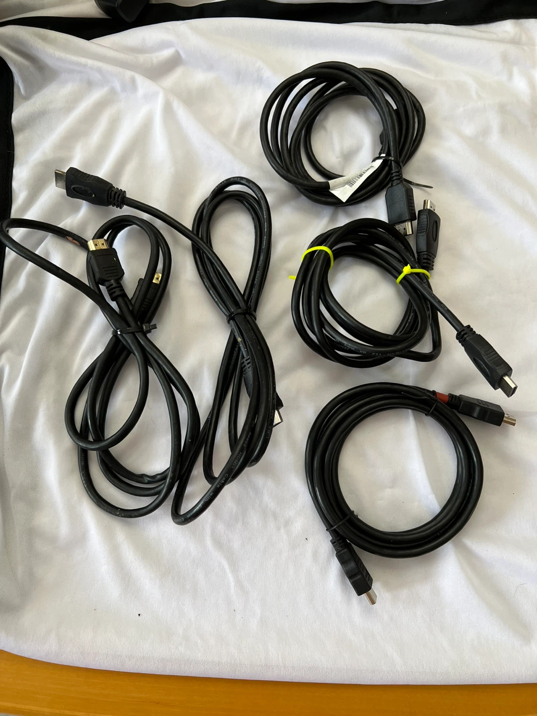 5 HDMI Cables