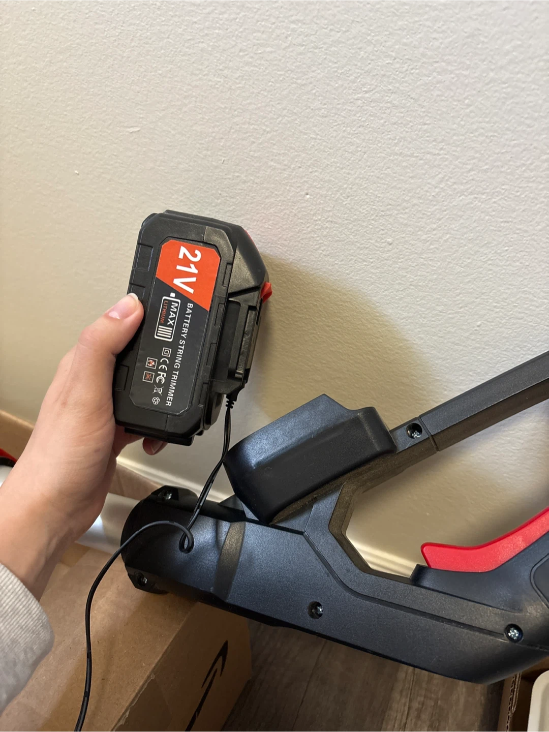 21V String Grass Trimmer with 2 Batteries - photo 5
