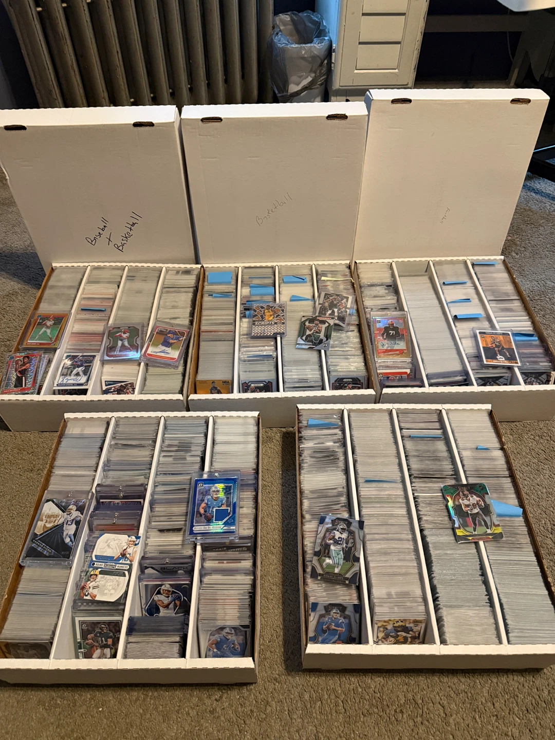 Large Collection of Baseball and Basketball Trading Cards