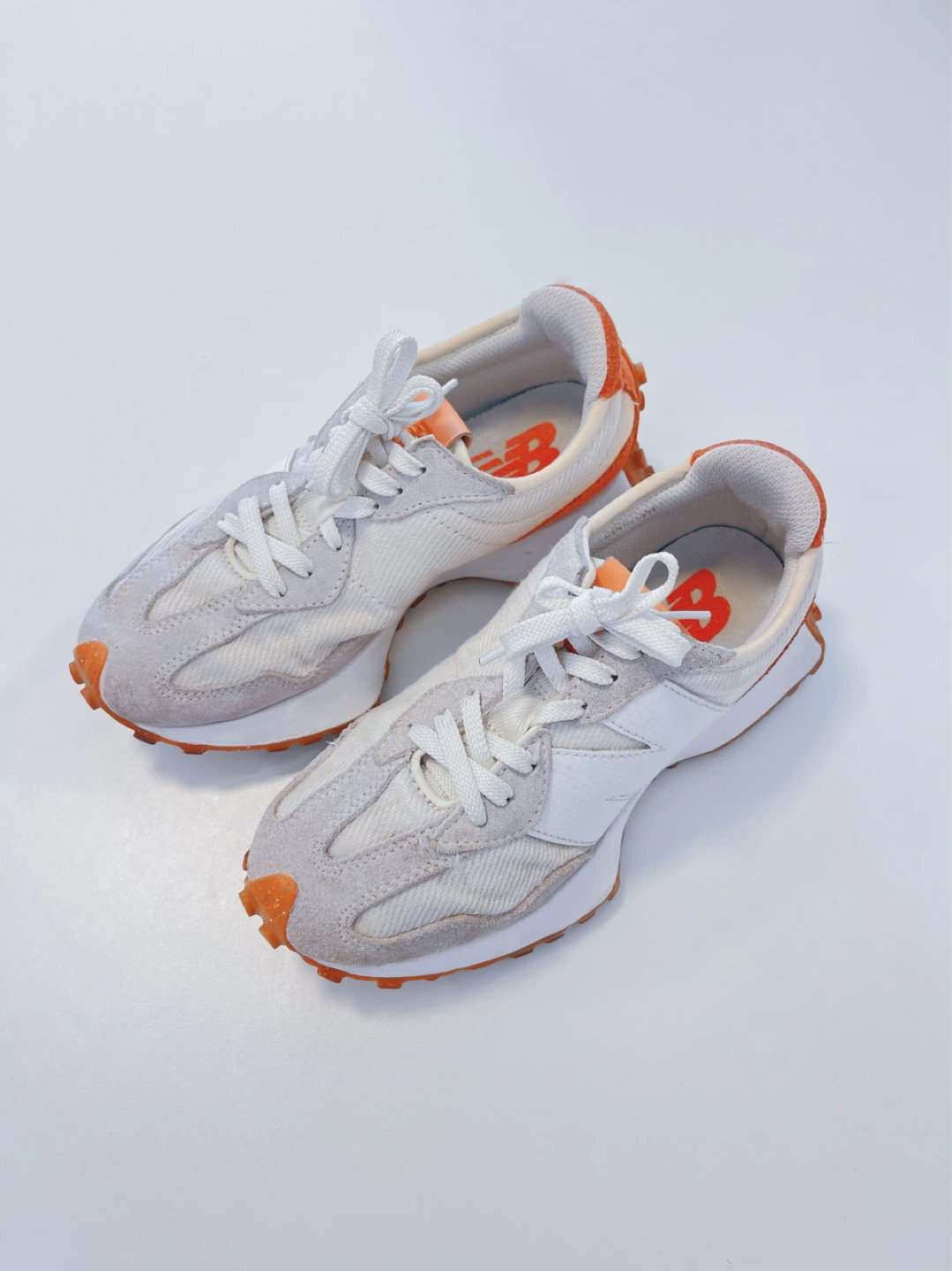New Balance 327 Women's Sneakers
