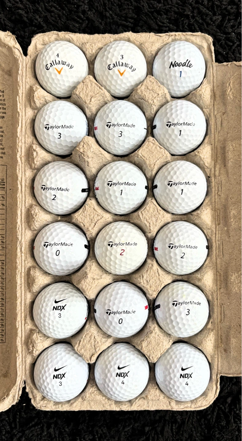 18 Michelob Extra Beer Golf Balls - photo 3