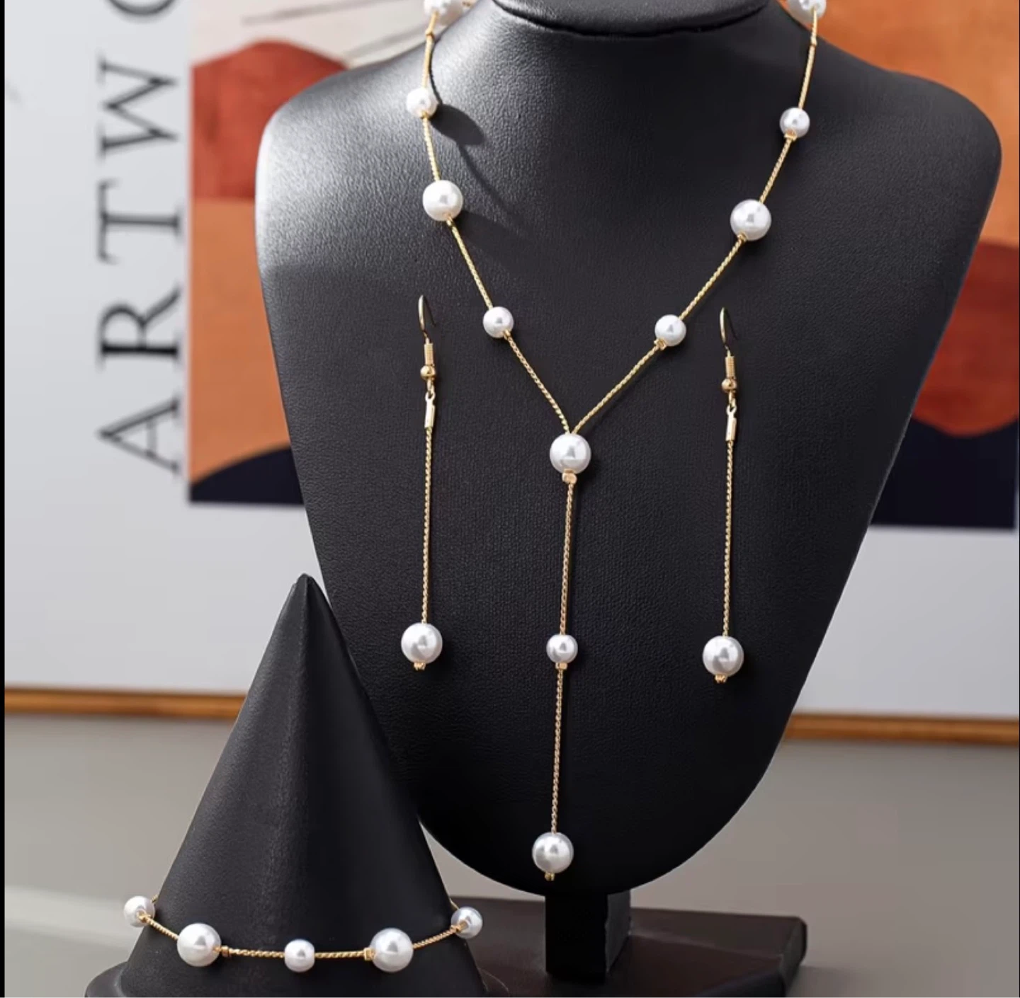 New Pearl Necklace, Bracelet, and Earring Set - photo 3