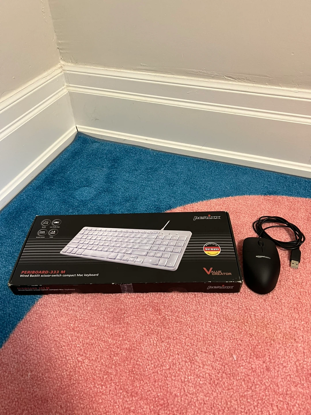 Backlit Mac Keyboard with Amazon Basics Mouse