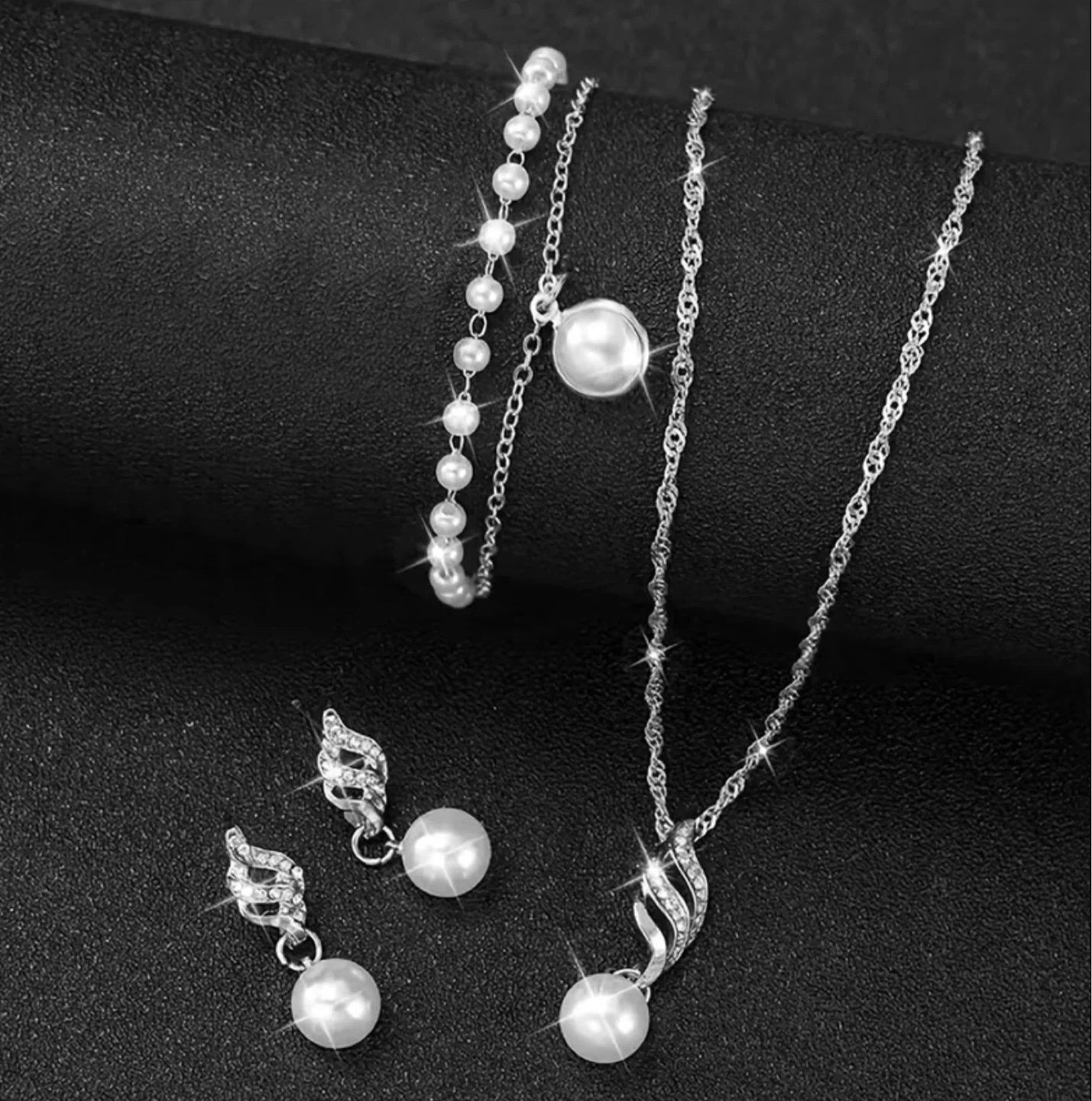 New Pearl and Crystals Set