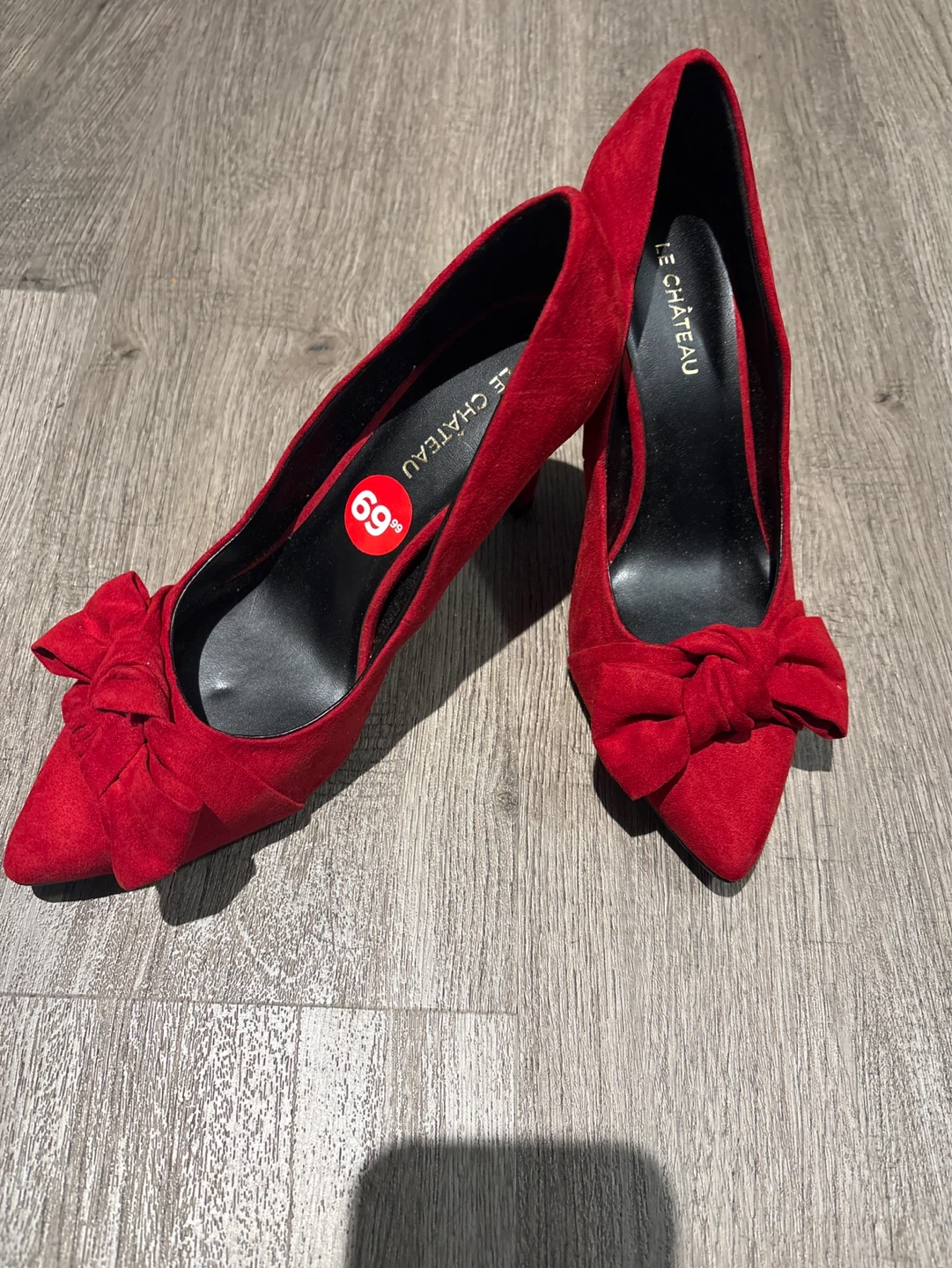 Le Château Red Suede Bow Heels - Size 6