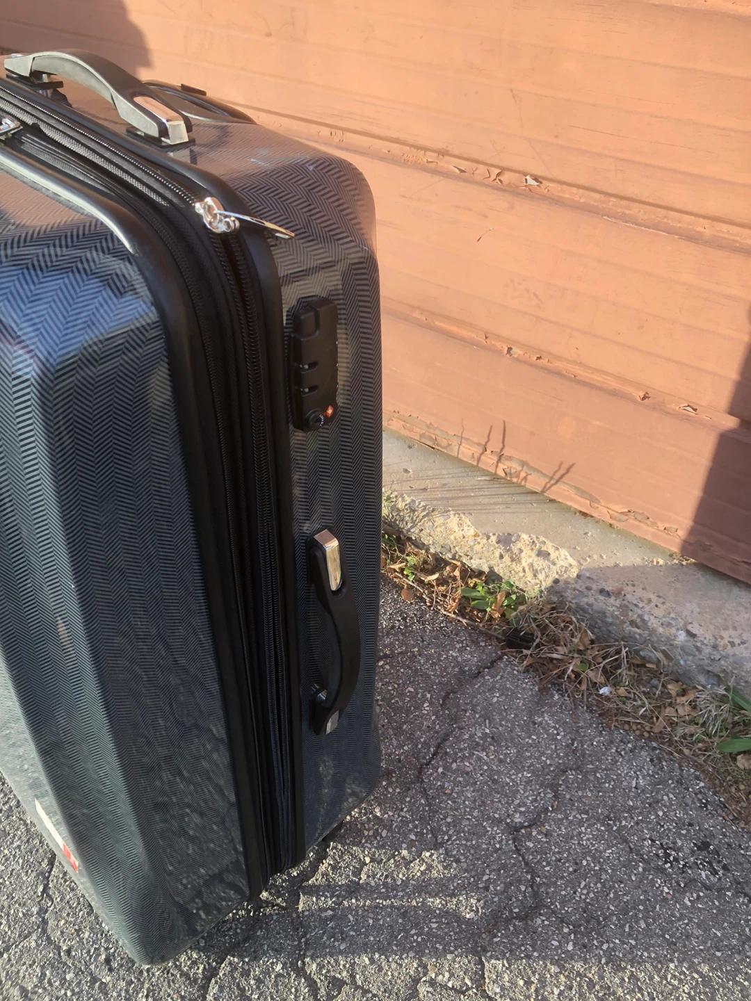 London Fog Hard-shell Suitcase - photo 3