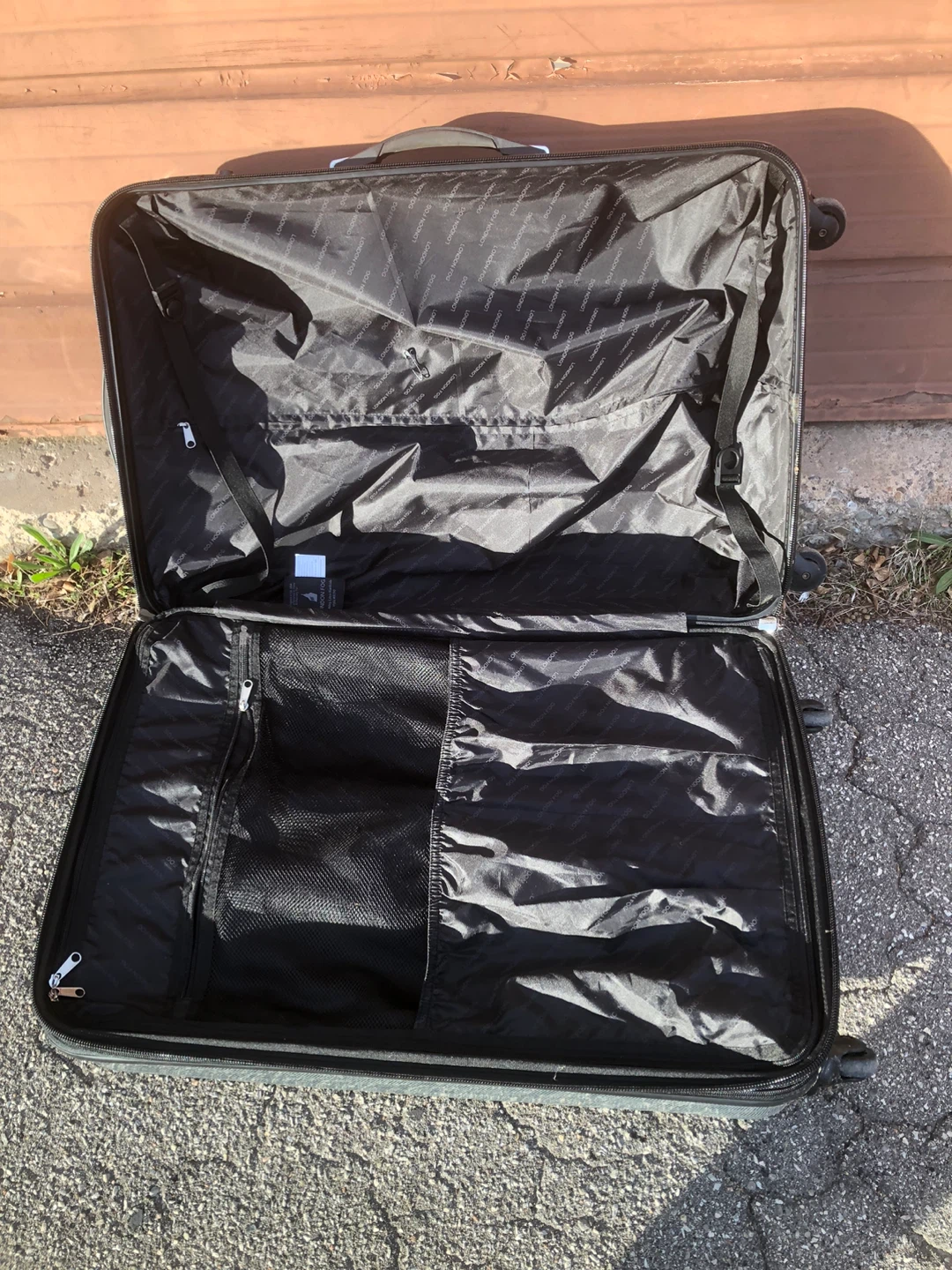 London Fog Hard-shell Suitcase - photo 4