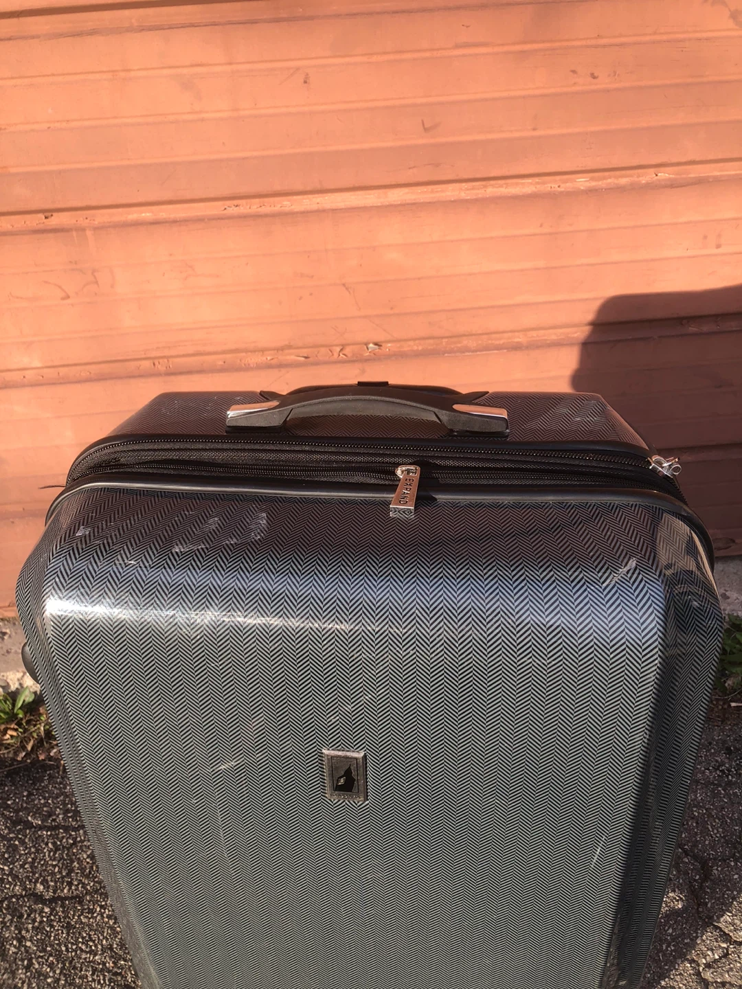 London Fog Hard-shell Suitcase
