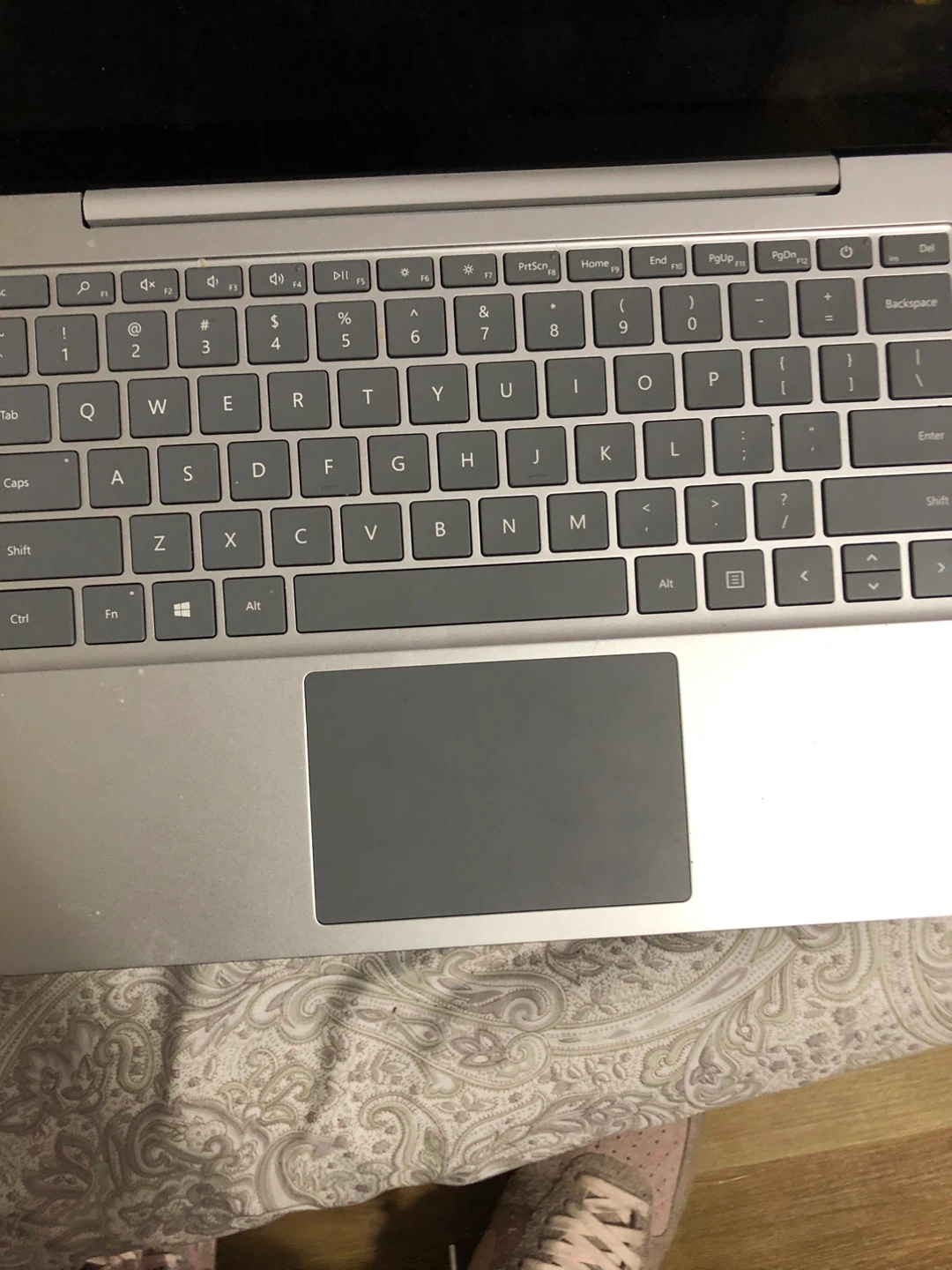 Microsoft Surface Laptop Go - photo 3