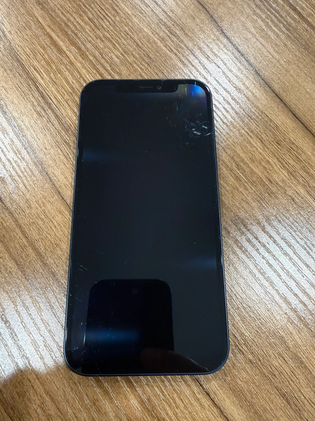 iPhone 12 - photo 2