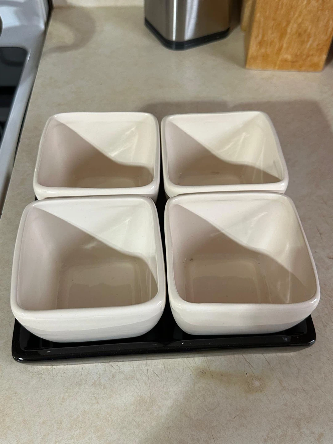 Modern 4-Piece Ceramic Serving Bowl Set with Tray