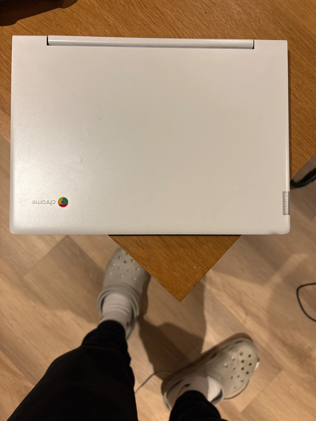 Lenovo Chromebook Laptop - photo 2