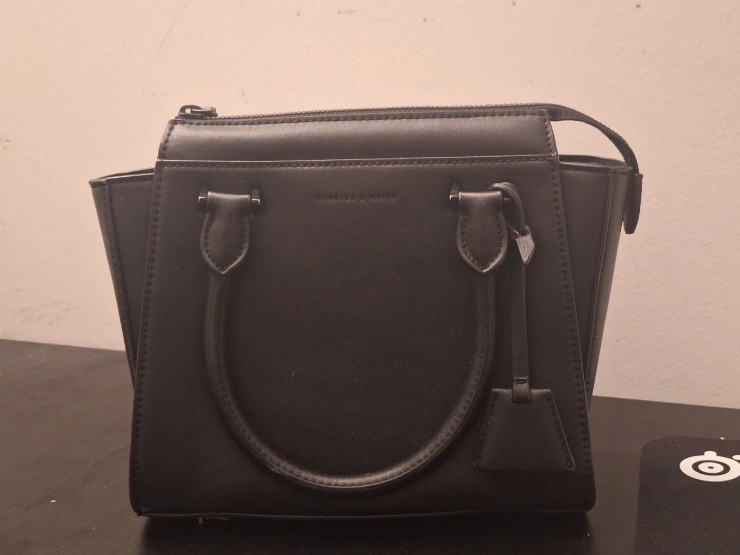 Charles & Keith Black Cross Body Bag - photo 3