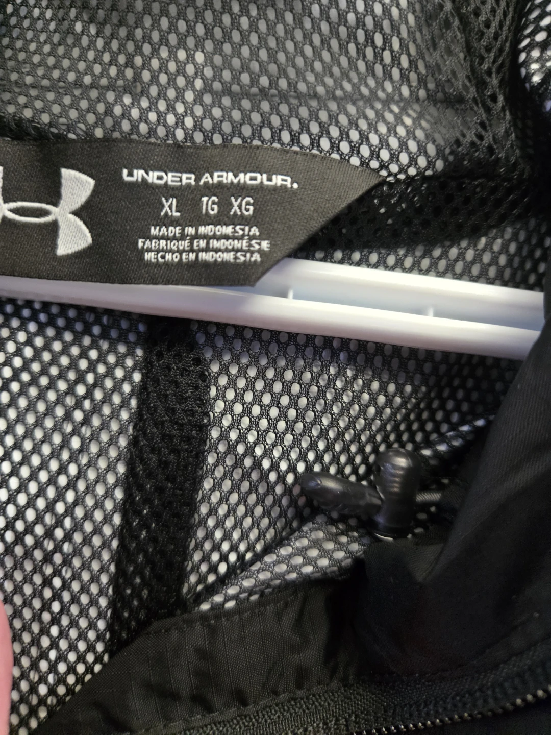 Under Armour XL Black Hooded Windbreaker Jacket - photo 3