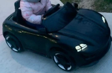 Tobbi Black Ride-On Car