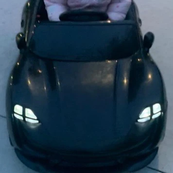 Tobbi Black Ride-On Car - photo 4