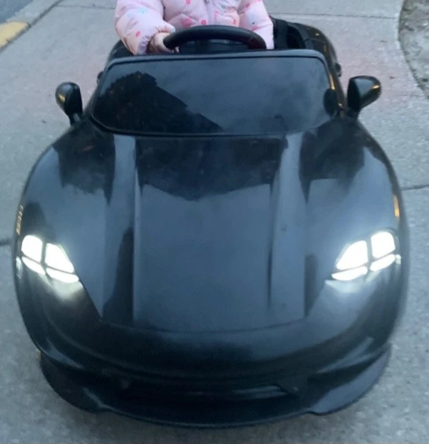Tobbi Black Ride-On Car - photo 5