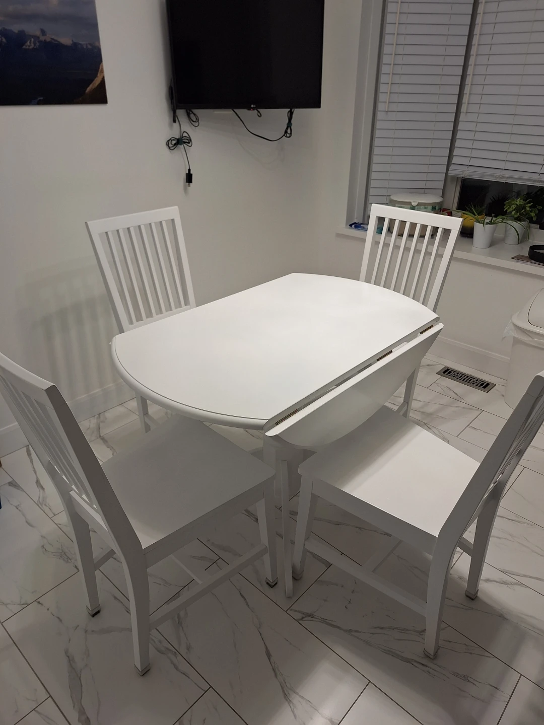 White Dining Set & 4 Chairs - photo 2