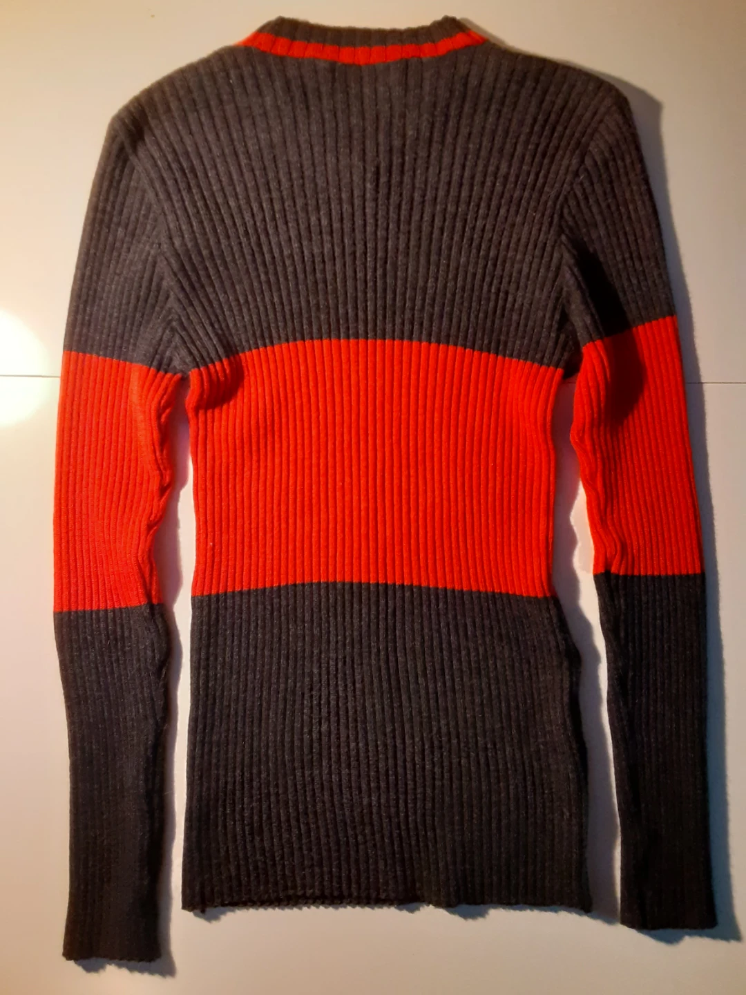 100% Pure New Wool Knit Sweater | S: S/M - photo 3