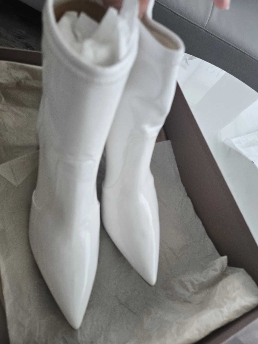 Gianvito Rossi White Patent Leather Pointed Toe Boots size 9 - photo 3